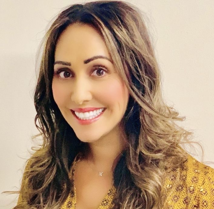 picture of owner Kimberly Estrada of Orange County photo booth company SoCal Elite Photo Booths